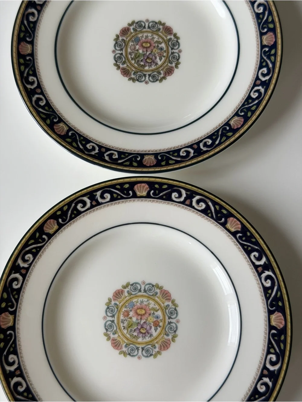 Wedgwood England Runnymede 6” Bread & Butter Plates Dark Blue - Set Of 4